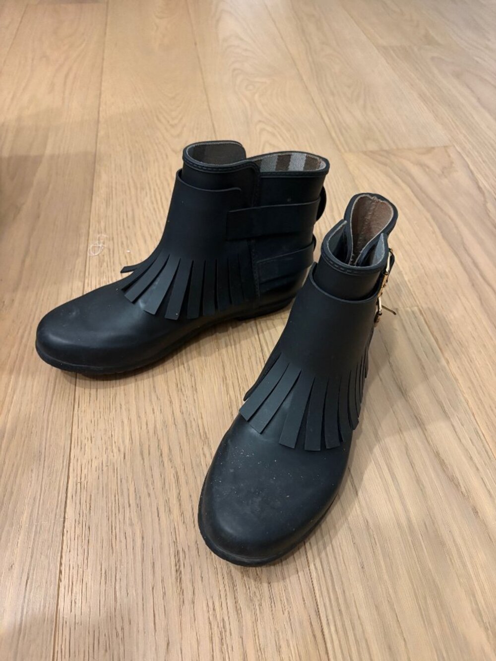 Burberry black fringe rain bootie - size 8
